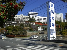 �F�{�����w